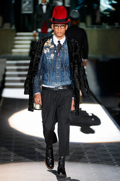 Look 16